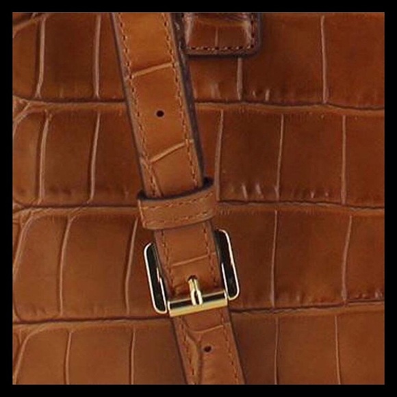 ❌SOLD❌ Dillon Large Embossed Croc NS Tote - Picture 5 of 12